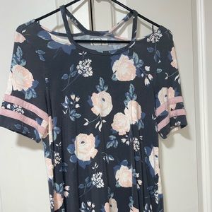 Maurice’s 24/7 Tshirt  XS